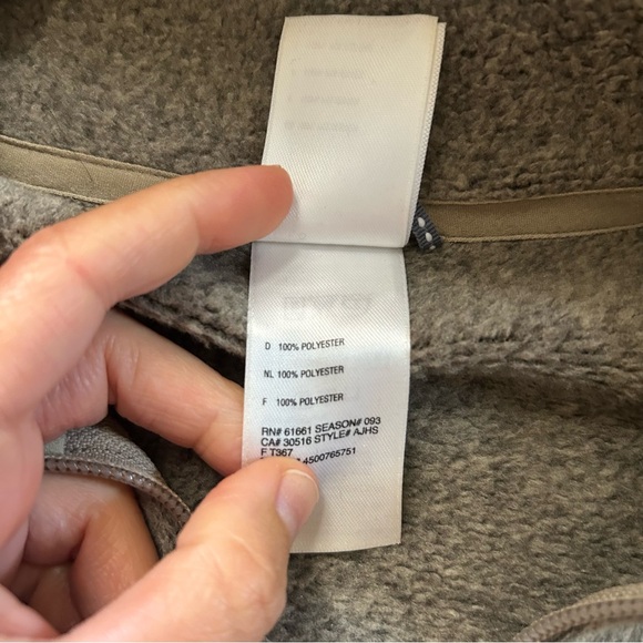 The North Face Men’s L Large Crescent Fleece Pullover  Sweater 1/4 Zip Collar - Picture 3 of 5